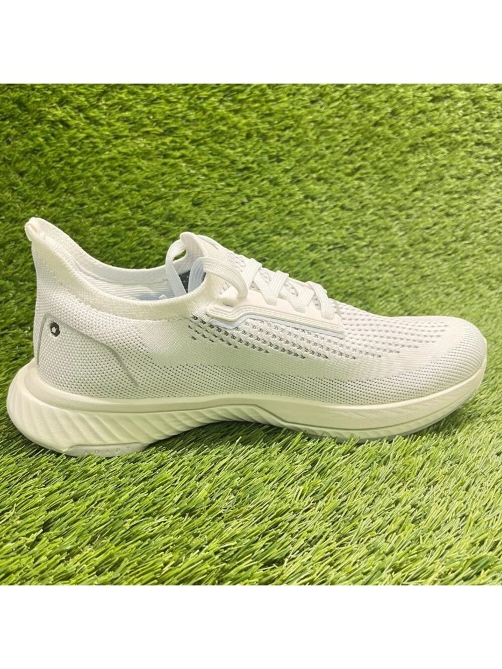 Flux Adapt Runner H2O Pro White Womens Size 8.5 Womens 7 Athletic Shoes Sneakers